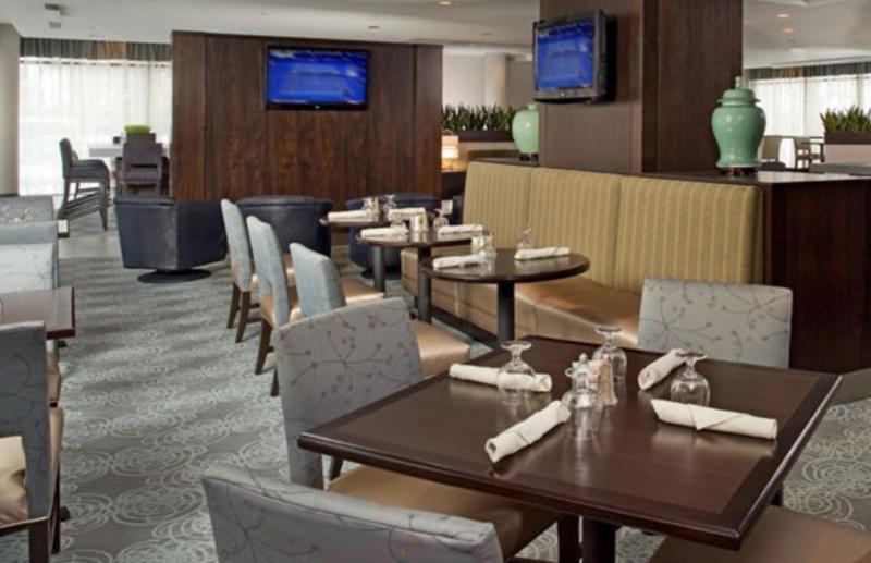 Hotel Doubletree By Hilton Chicago Schaumburg Exterior foto